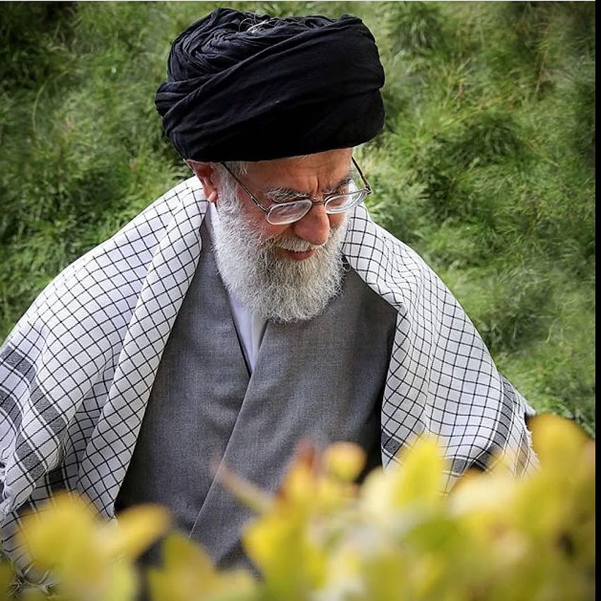 imam khamenei by TALKHANDAK on DeviantArt