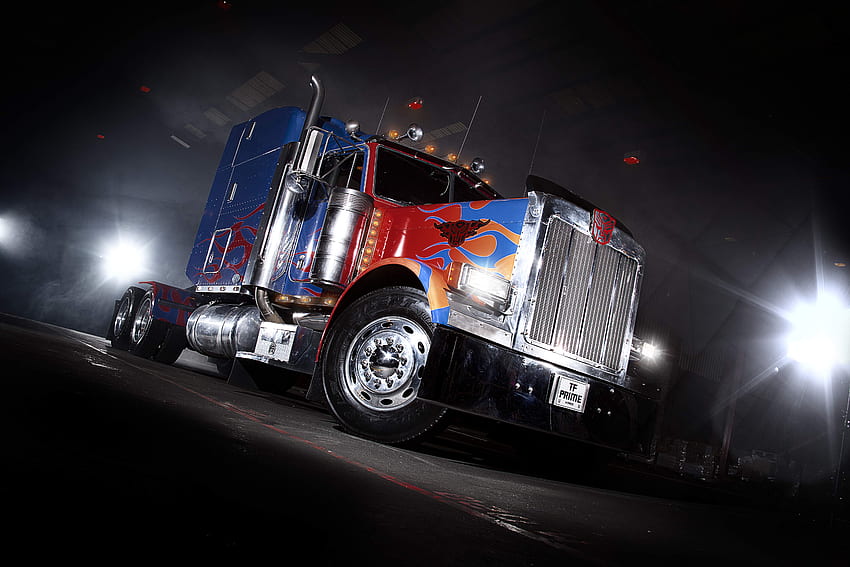 Optimus Prime Truck, trasformatore Optimus Prime Truck Sfondo HD