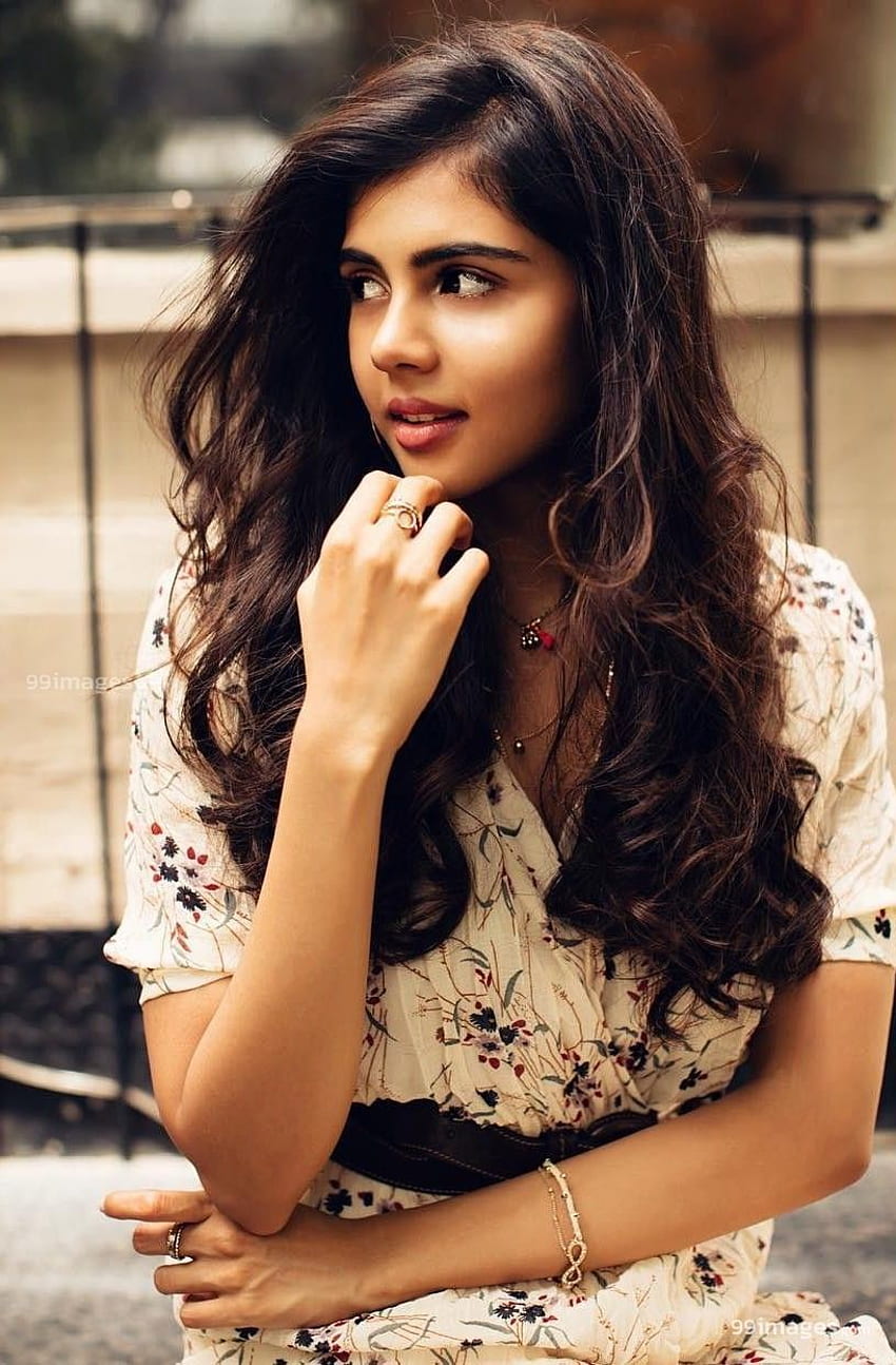 Kalyani Priyadarshan Latest Hot / () (Instagram / Facebook). Stylish girl ,  Beautiful girl face, Beautiful indian actress HD phone wallpaper | Pxfuel