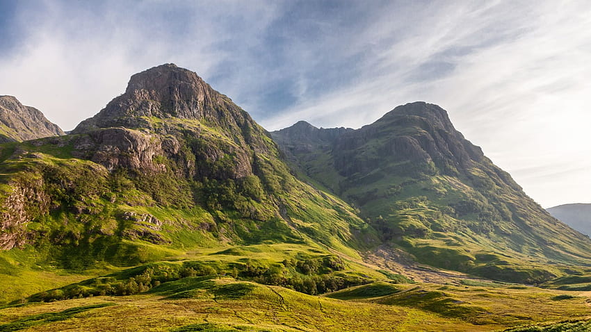 Ora d'oro a Glencoe nelle Highlands scozzesi, nuvole, alberi, paesaggio, cielo, rocce, Scozia Sfondo HD