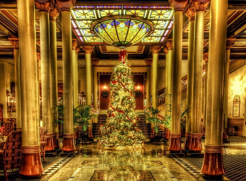 Vacanze, decorazioni, albero di Natale, ghirlanda, ghirlande, colonna, sala, colonne Sfondo HD