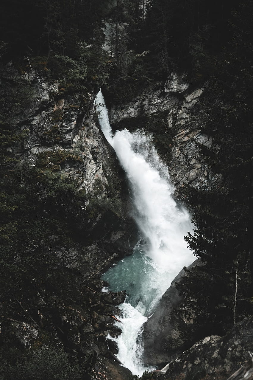 air terjun di tengah hutan – Mont blanc di Unsplash, Dark River wallpaper ponsel HD