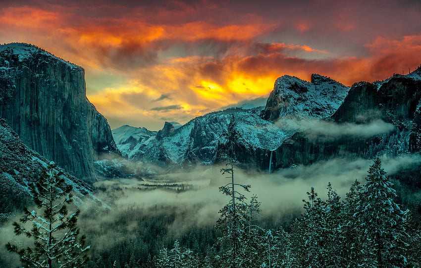 inverno, floresta, o céu, cor, nuvens, neve, Árvores, panorama, Pôr do sol, montanhas, névoa, Pedras, Topos, comeu, EUA, Yosemite para, seção пейзажи papel de parede HD
