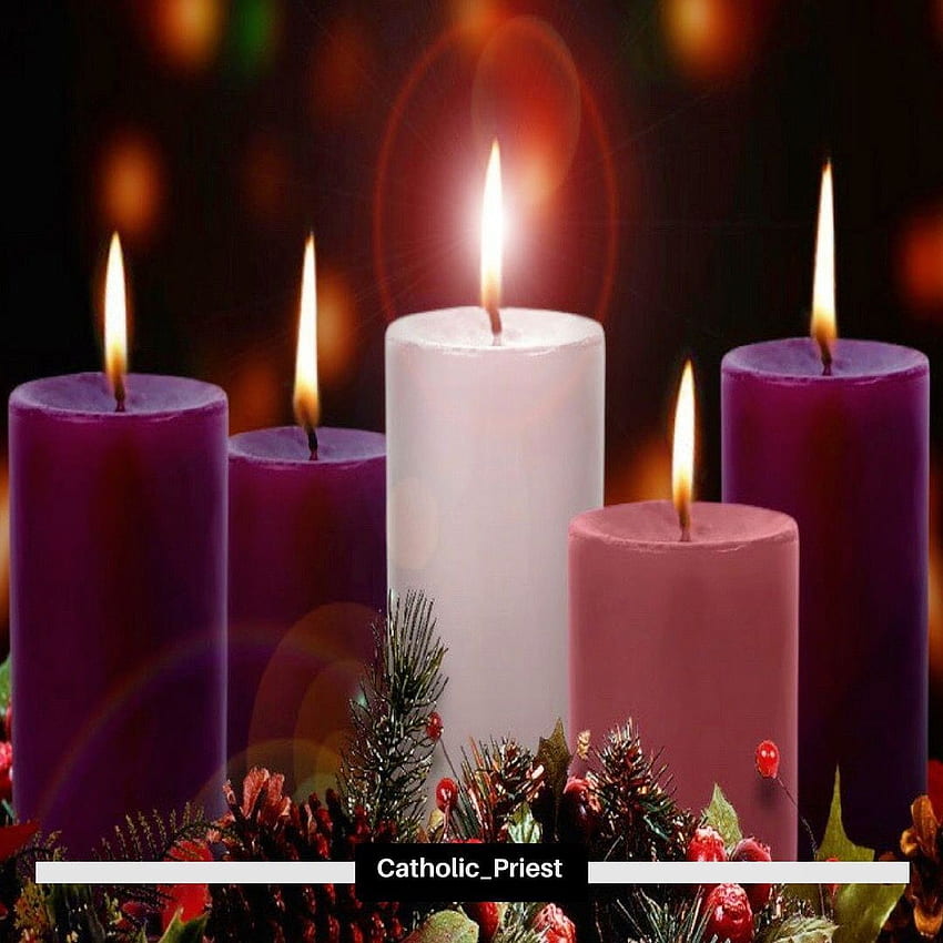 Adventskranz mit der Kerze „Christus“. Adventskerzen, Adventskranz, rosa Kerzen HD-Handy-Hintergrundbild