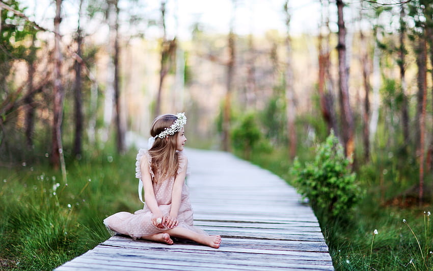 Cute child girl look back, wreath, wooden path, trees HD wallpaper