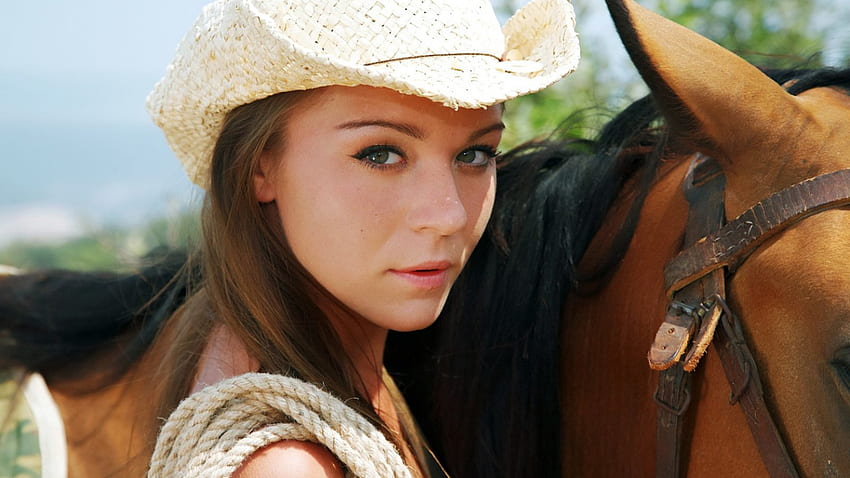 Cowgirl And Her Horse, style, cowgirl, rodeo, fun, beautiful, famous, fashion, horses, ranch, girls, women, models, western, hats, female HD wallpaper