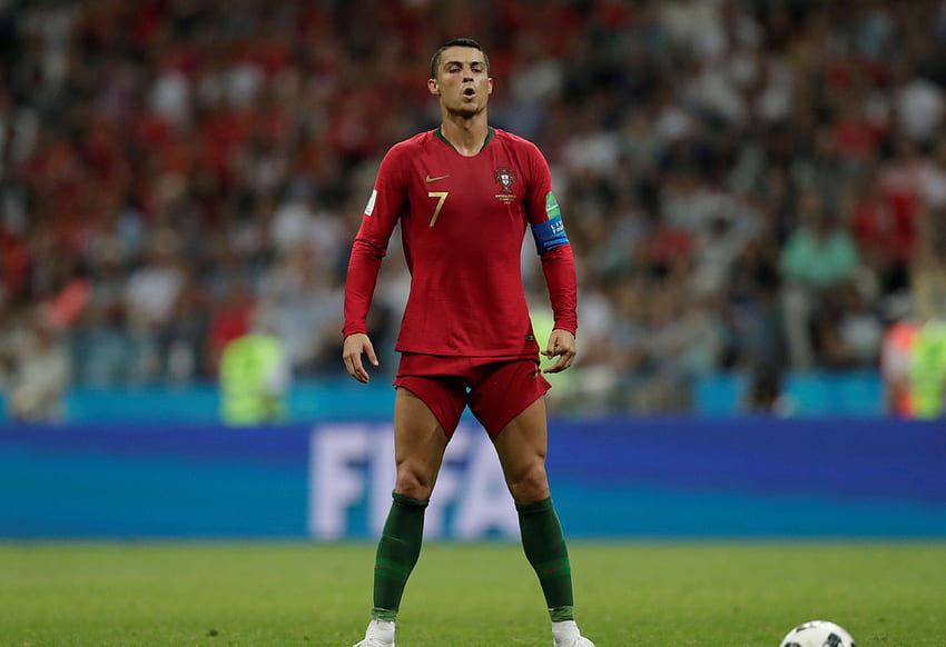 Кристиано Роналдо Световно първенство по футбол 2018 - Удар на Роналдо за Световно първенство срещу Испания HD тапет