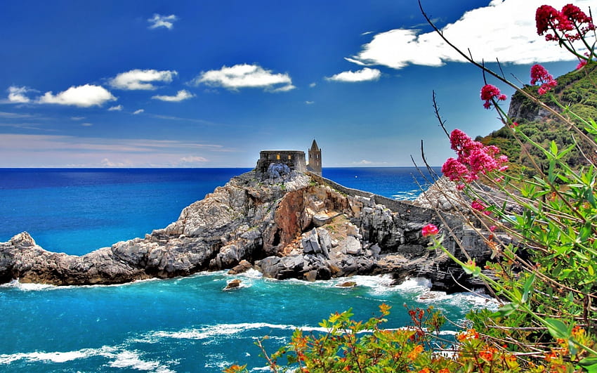 Cinque Terre, Italy, sea, italy, stone, clouds, nature, flowers, castle, cinque terre, ocean HD wallpaper