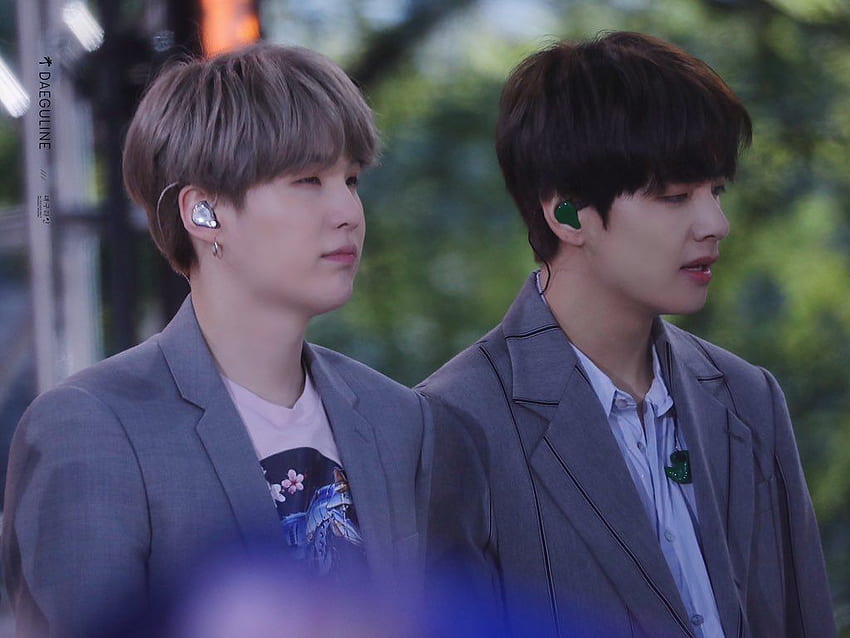 Taegi Wallpaper - BTS Group Picture