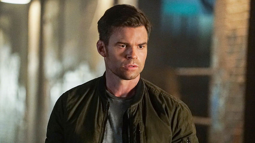 The Originals' Sneak Peek: Elijah Mikaelson Starts a New Life as He Leaves His Family Behind (Exclusive) HD wallpaper