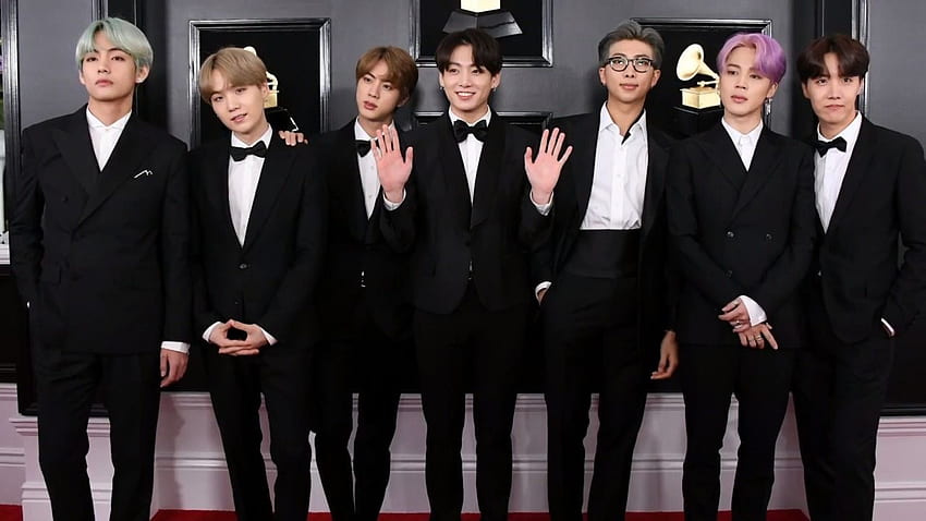 BTS Breaks Guinness World Records With Boy With Luv Video HD wallpaper