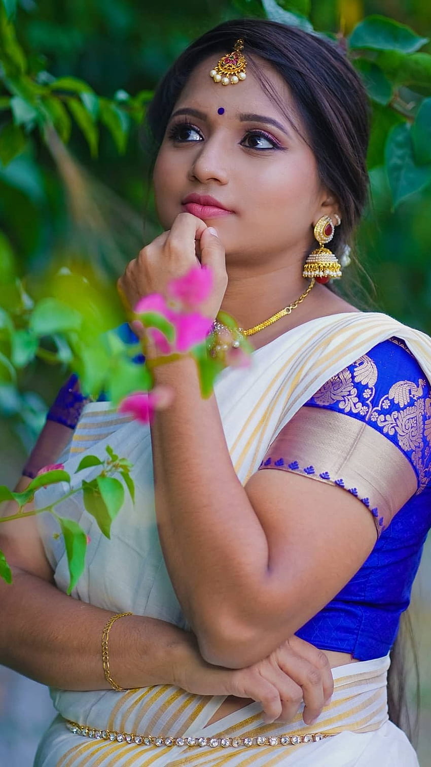 Ishwarya gladis, mallu aunty, saree lover HD phone wallpaper | Pxfuel