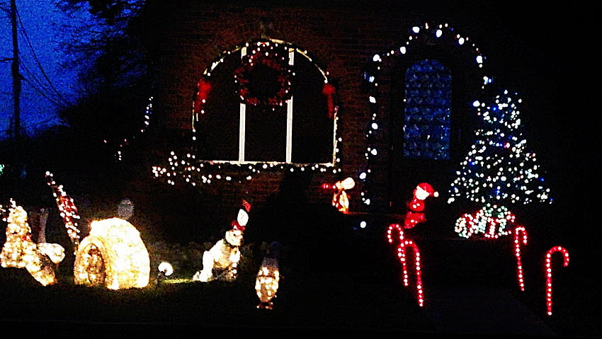 Christmas Lights, christmas display, holiday lights, lights, christmas house, christmas decorations HD wallpaper