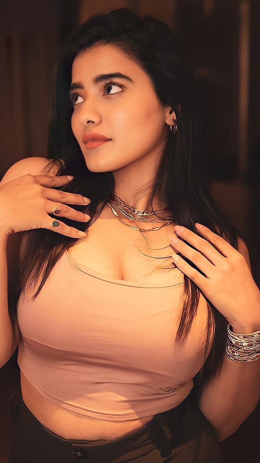Kethika Sharma, Bollywood-Schauspielerin HD-Handy-Hintergrundbild