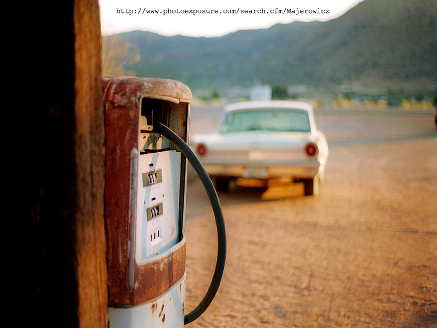 graphy : Route 66, old gasoline pump, Vintage Gas Station HD wallpaper