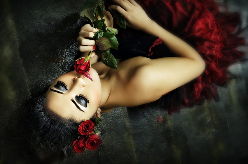 She loves Red Roses, roses, love, red, flowers, woman HD wallpaper