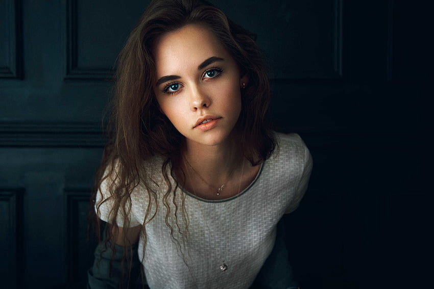 Lucu, model remaja, berambut cokelat Wallpaper HD