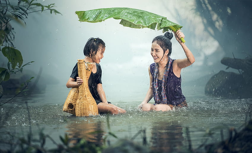 Woman and child playing under the rain, Girl in Rain HD wallpaper