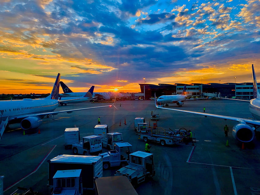 Houston Airport Sunset. Houston airport, Sunset, Hometown, Airport Sunrise HD wallpaper