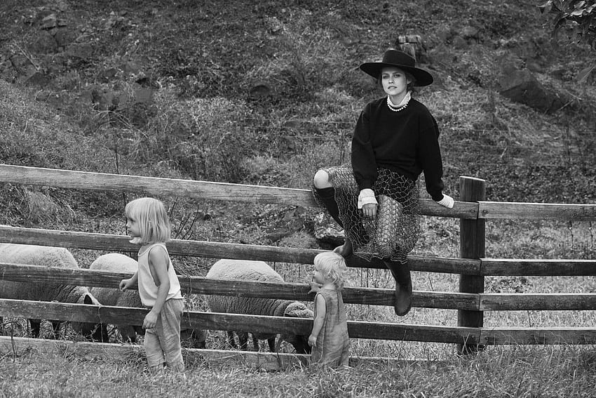 Teresa Palmer, cowgirl, black, white, bw, girl, actress, woman, copil, sheep, fence, captain and the gipsy kid, child, hat HD wallpaper