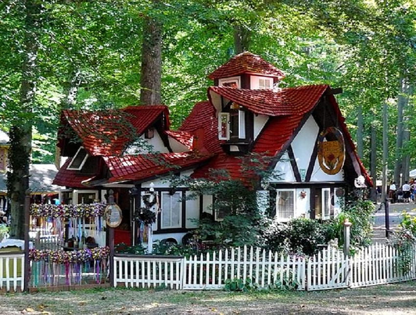 Delicia de cabaña, techo de forma extraña, cerca, árboles, cabaña, país, rojo y blanco fondo de pantalla