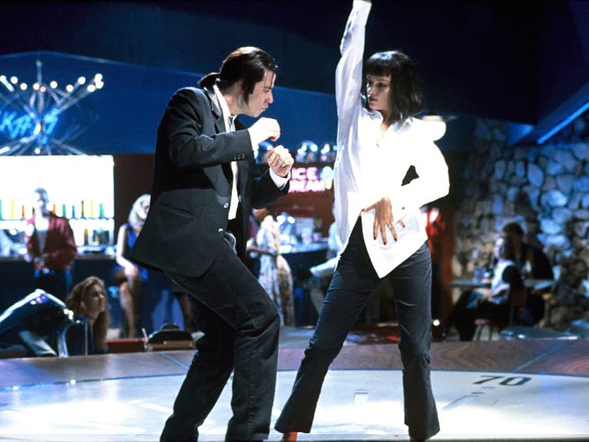 Sehen Sie, wie Quentin Tarantinos Vater am Set von Pulp Fictions legendärer Sequenz „Pulp Fiction Dance“ tanzt HD-Hintergrundbild