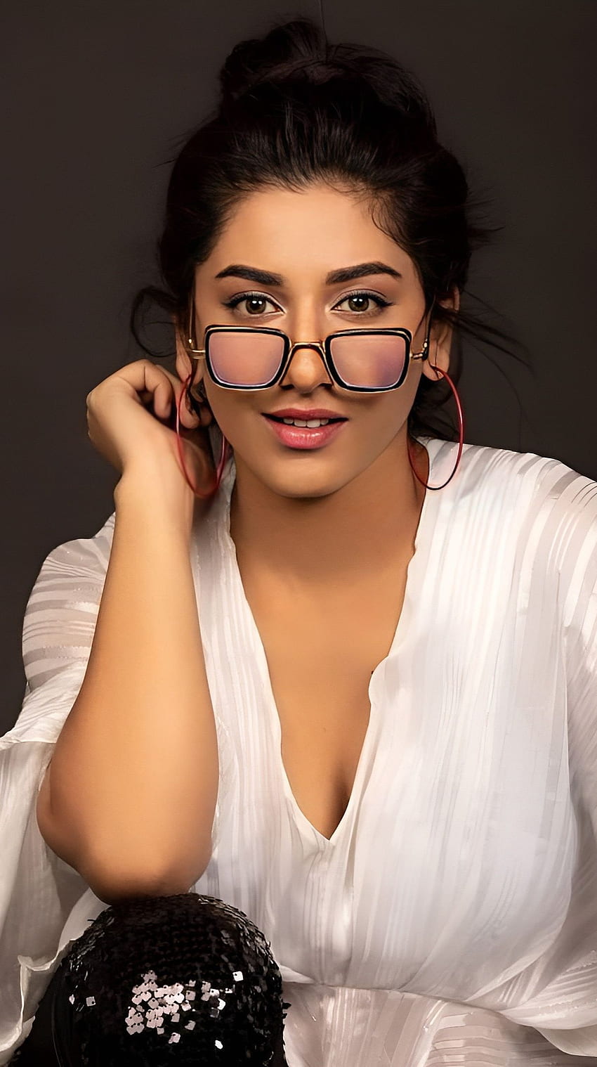 Vishnupriya, telugu actress HD phone wallpaper