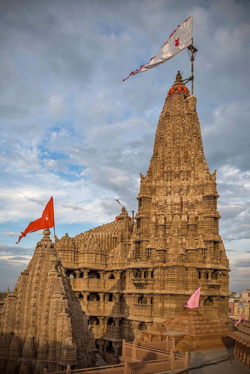 Świątynia Dwarkadhish, Dwarka, Indie: hinduizm Tapeta na telefon HD