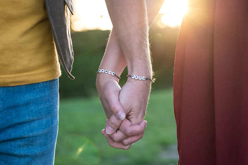 Couple, Pair, Hands, Fingers, Touching, Touch, Bracelets HD wallpaper
