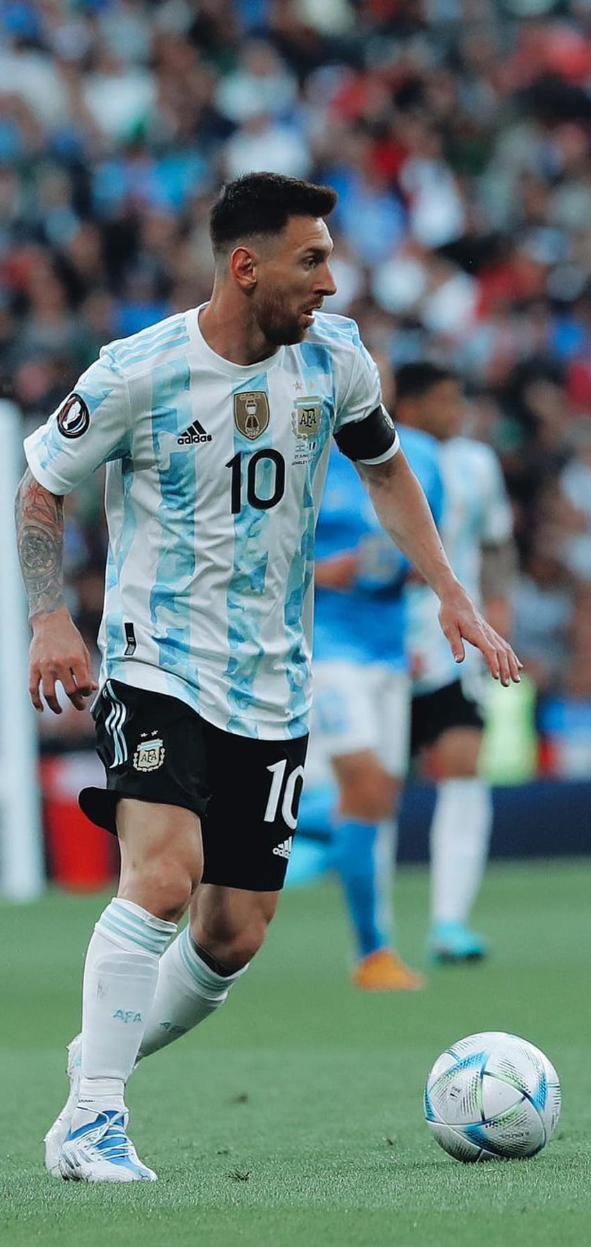 Argentina là một trong những đội bóng nổi tiếng nhất của thế giới, với một lượng người hâm mộ đông đảo. Hãy xem những hình ảnh đẹp về đội bóng này và cảm nhận niềm tự hào của người dân Argentina!