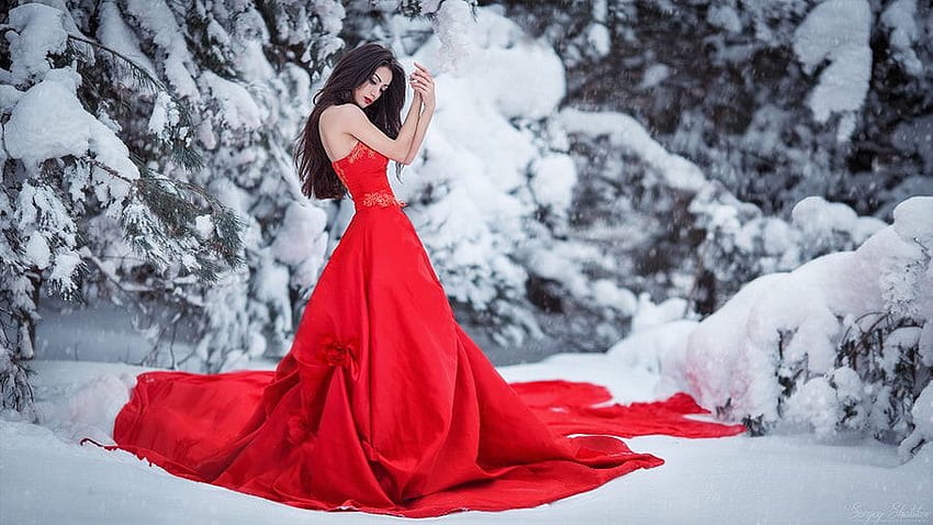 Wanita Cantik di Musim Dingin, musim dingin, Brunette, cantik, salju, Model, gaun merah, cantik Wallpaper HD