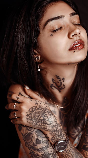 Indiantiktokstar | Dreads girl, Tattooed girls models, Short hair tomboy