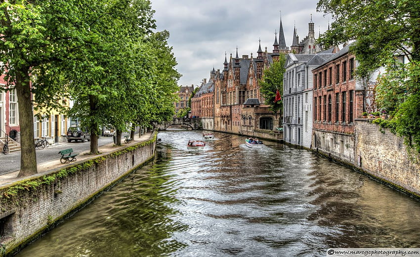 The Groenerei Canal in Bruges (Belgium) HD wallpaper