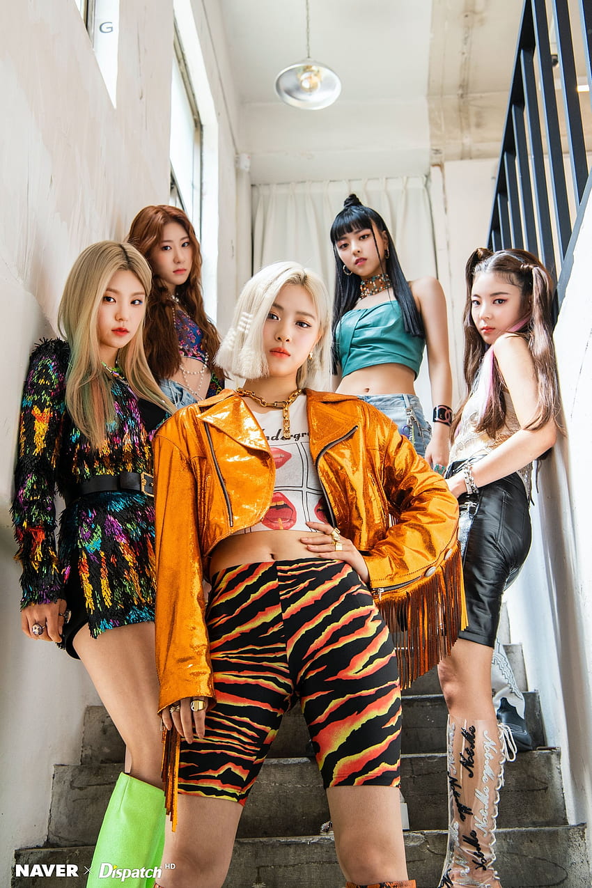 ITZY 'Not Shy' Promotion hoot by Naver x Dispatch HD phone wallpaper