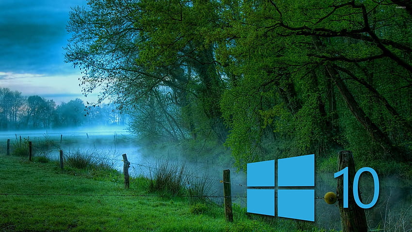 Windows 10 ในโลโก้สีน้ำเงินยามเช้าที่มีหมอก วอลล์เปเปอร์ HD