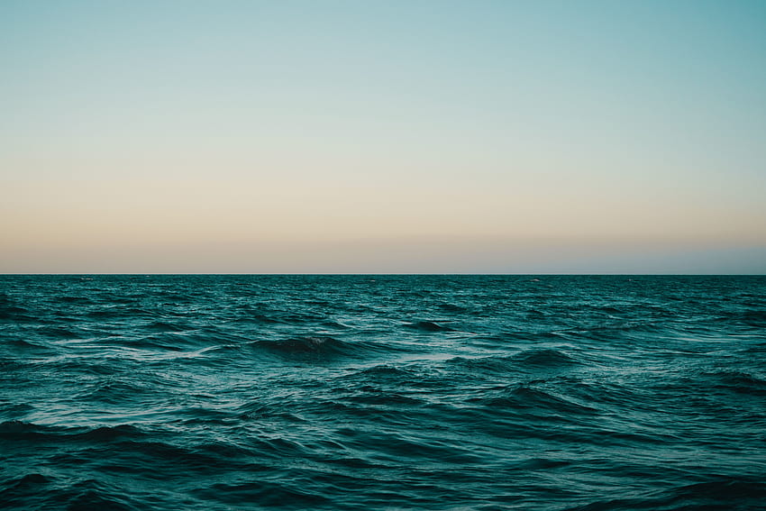 Mer adorable, surface calme, plan d'eau, coucher de soleil Fond d'écran HD