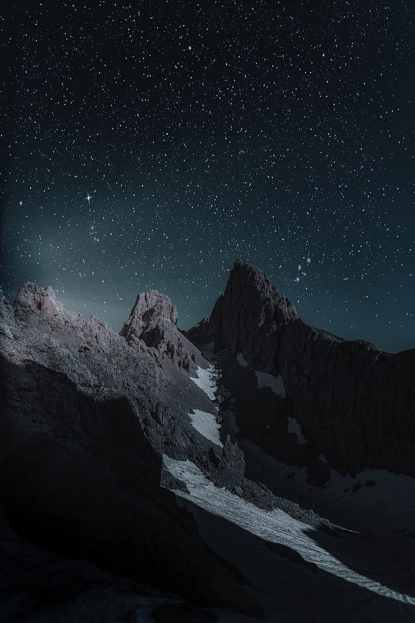 Природа, Планини, Нощ, Върх, Връх, Звездно небе, Покрити със сняг, Заснежен HD тапет за телефон