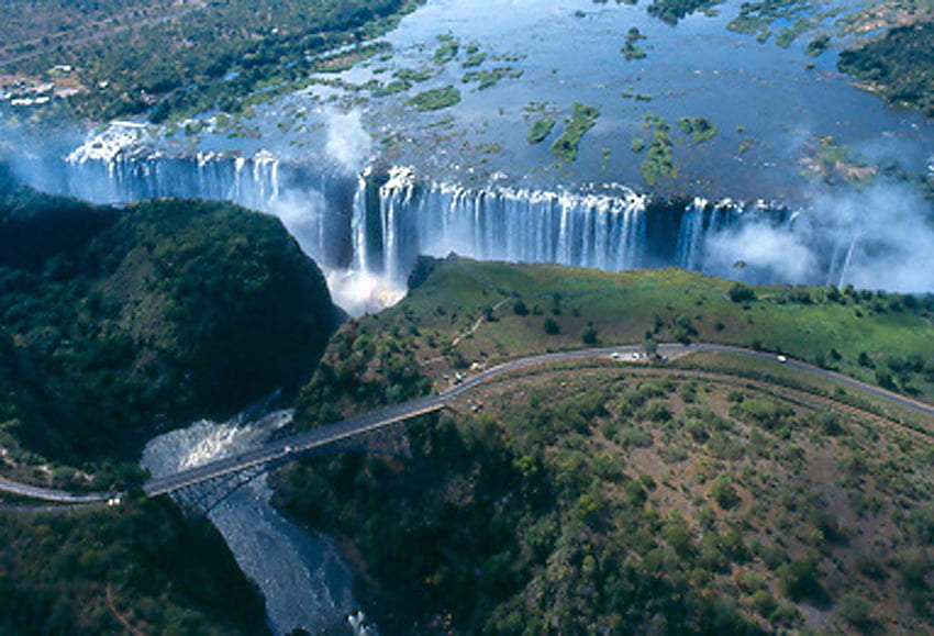 Victoria falls, on the border of Zambia and Zimbabwe HD wallpaper