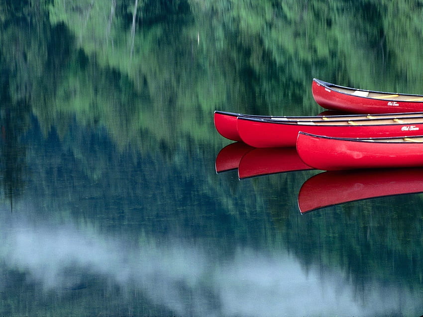Canoe Water Canoes Still Mountain Lake - Boat On Still Water - & Background HD wallpaper