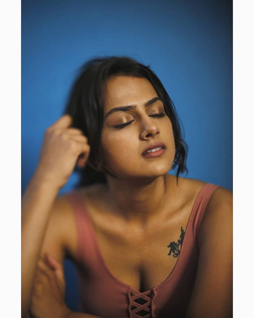 850px x 1063px - See 20 of Shraddha Srinath Hot Pics And Unseen HD phone wallpaper | Pxfuel