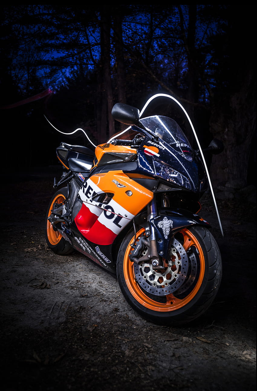 Beauty shot. Probably should have cleaned some of the bugs off, Honda Repsol HD phone wallpaper
