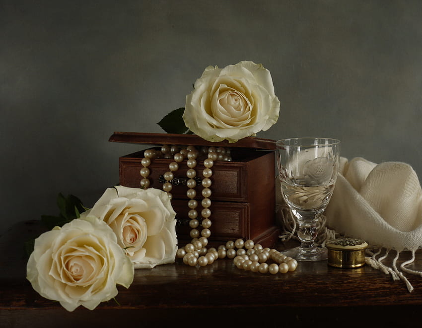 still life, graphy, roses, beauty, rose, flower, pearls, glass, flowers, harmony, drink HD wallpaper