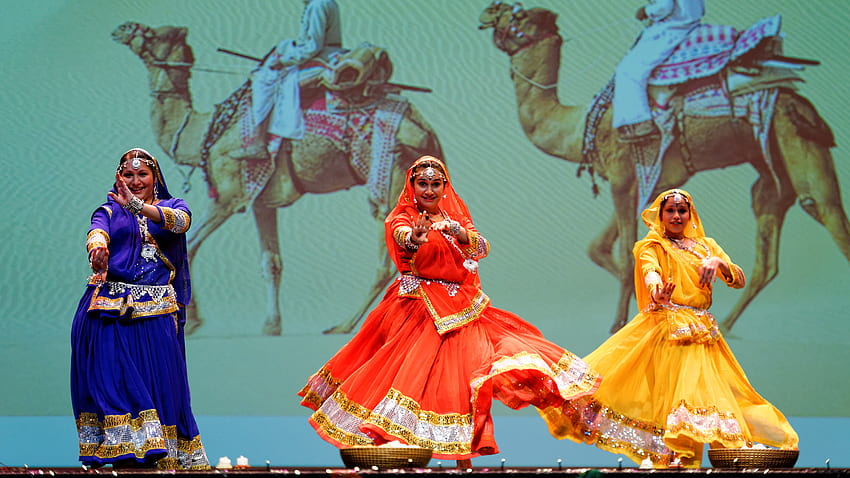 Danza folclórica india - Ghoomar. Stuti Aga. Clases y Actuaciones. Suiza fondo de pantalla