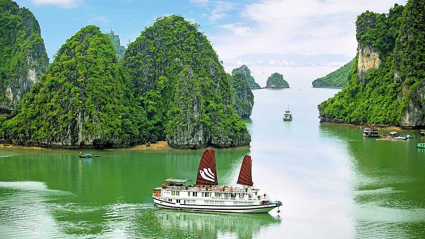 Teluk Ha Long. Tempat terindah di dunia. . Pelayaran petualangan, Negara terbaik untuk dikunjungi, perjalanan Vietnam, Teluk Halong Wallpaper HD