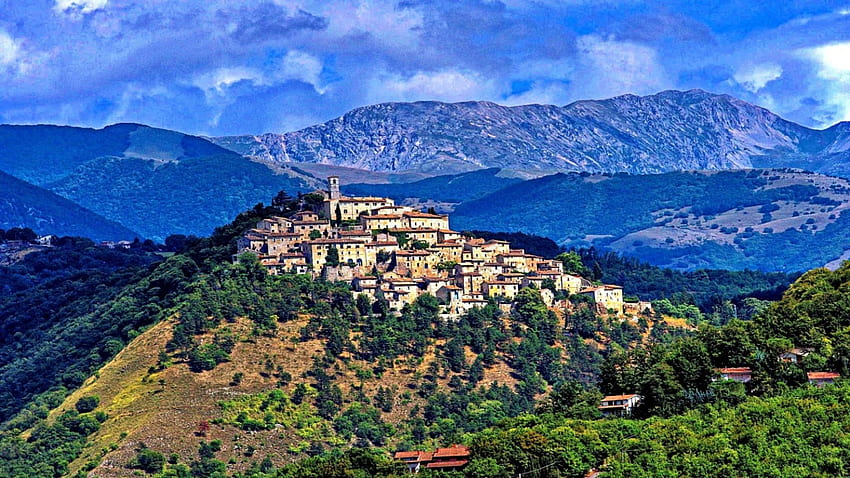 Labro_Italy, град, цветове, паметник, къщи, древен, Италия, руини, средновековен, дървета, замък, планини, хълмове, архитектура, Италия, трева, панорама, пейзажи, стар, зелен, античен, сграда, изглед, улица, облаци, небе, гора, село HD тапет