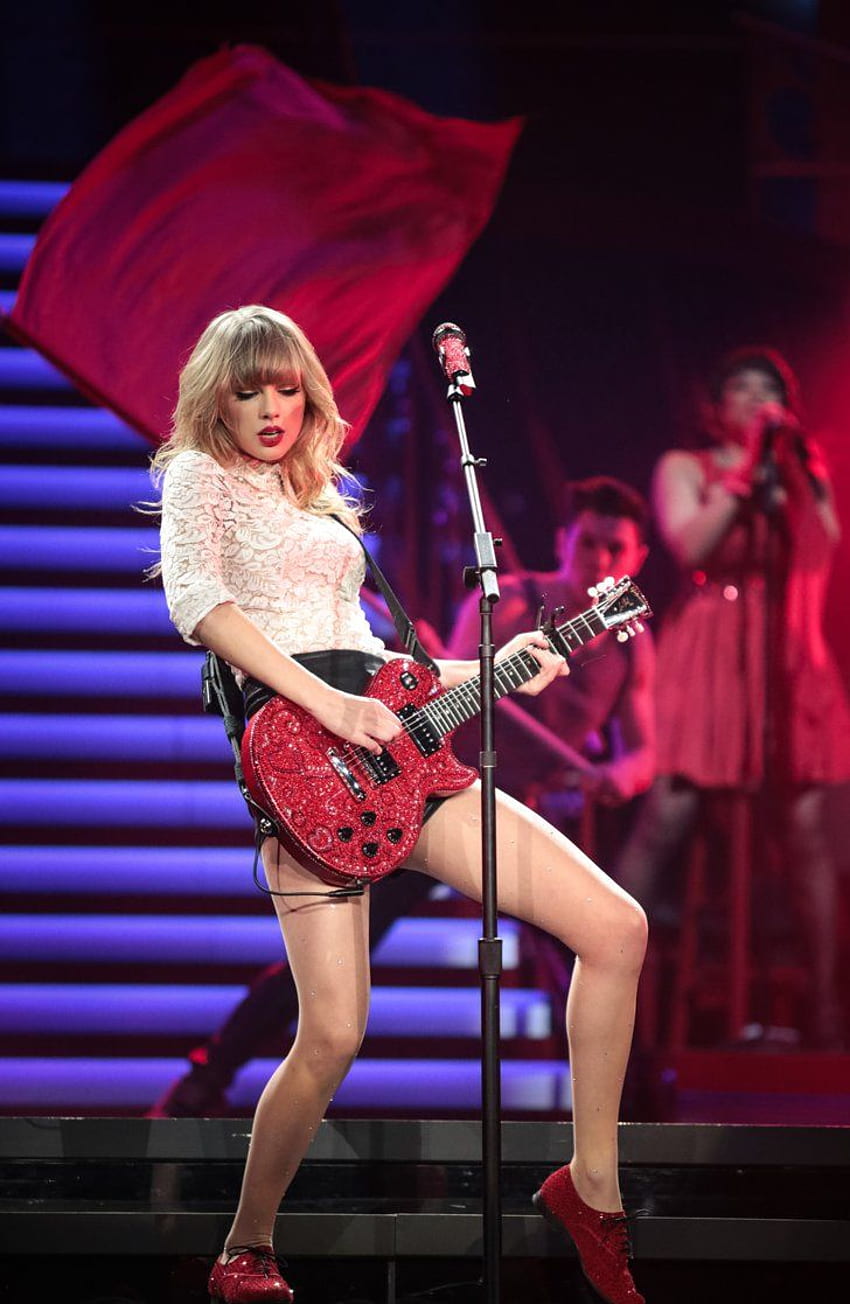 그녀는 실제로 기타를 연주할 수 있습니다. 테일러 스위프트 레드 투어, 테일러 스위프트 레드, 테일러 스위프트 콘서트 HD 전화 배경 화면