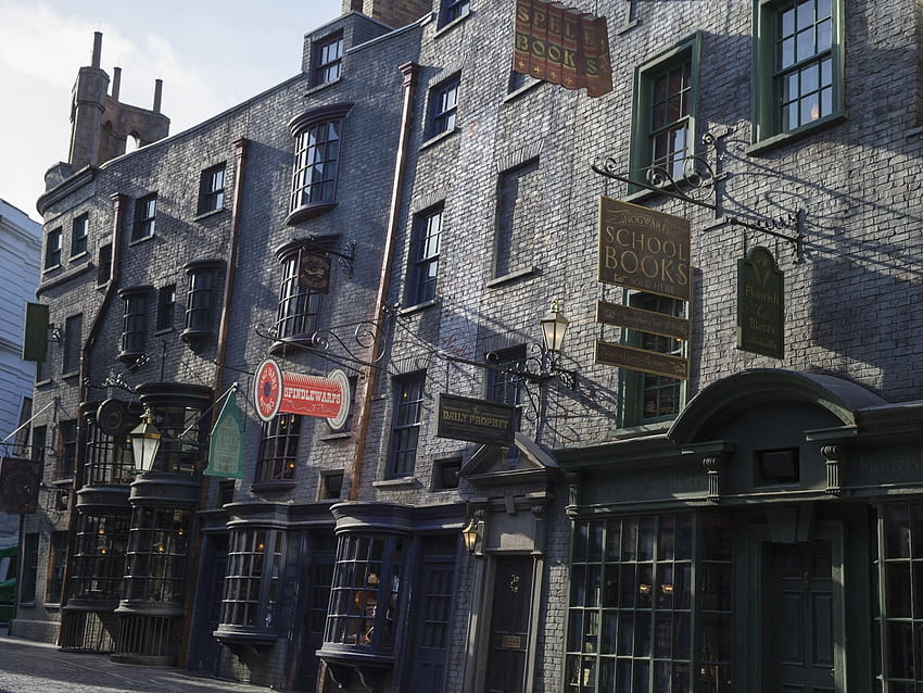 USA Today Takes Us Behind the Brick Wall: Brand New Diagon Alley HD wallpaper