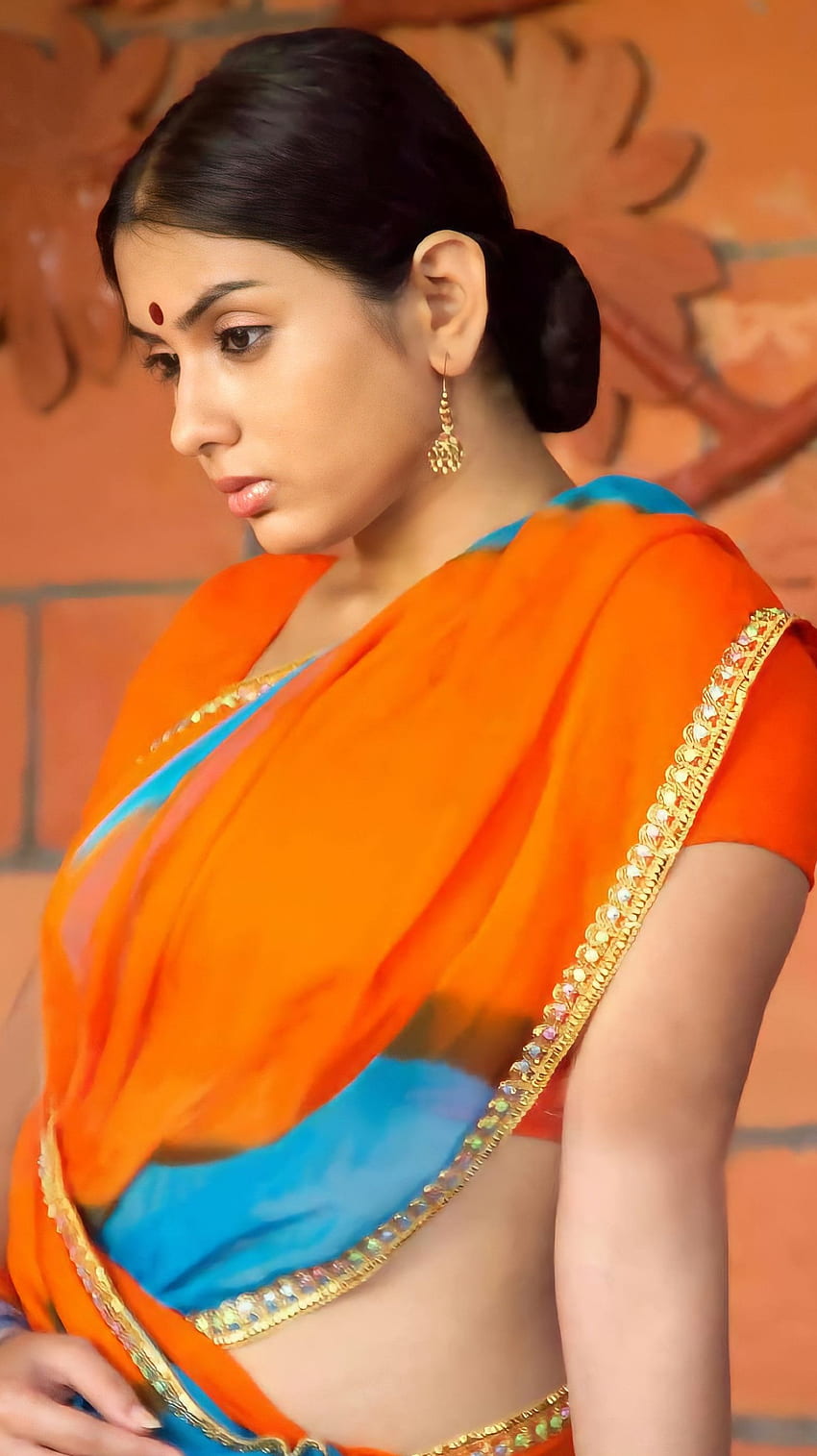Namitha, tamil actress, saree beauty HD phone wallpaper | Pxfuel