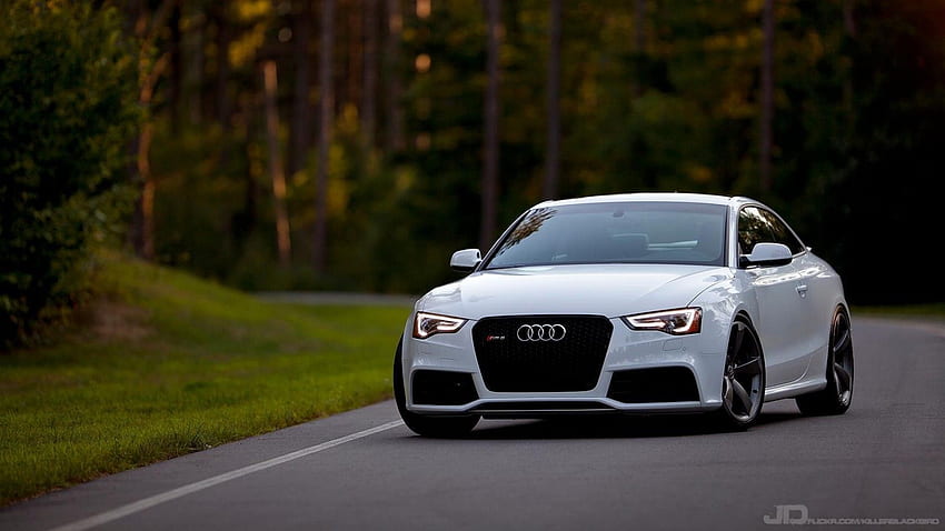 Audi RS5 Blanco fondo de pantalla