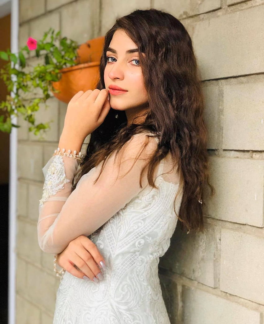 Güzel Beyaz Elbiseli En İyi 10 Asyalı Kadın Oyuncu. Gelenek Elbiseli Busty Pakistanlı Kızlar Sıcak, Kinza Hashmi HD telefon duvar kağıdı